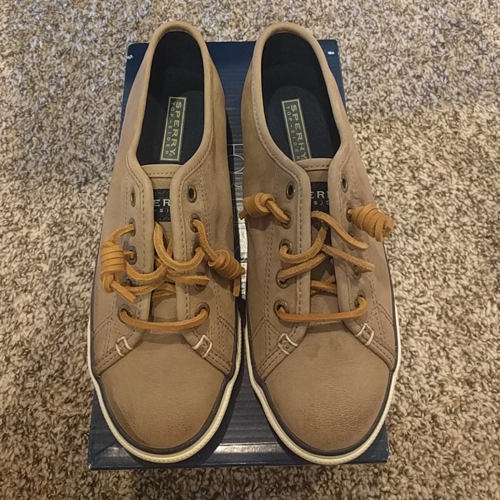 Sperry Seacoast Sneakers NWB